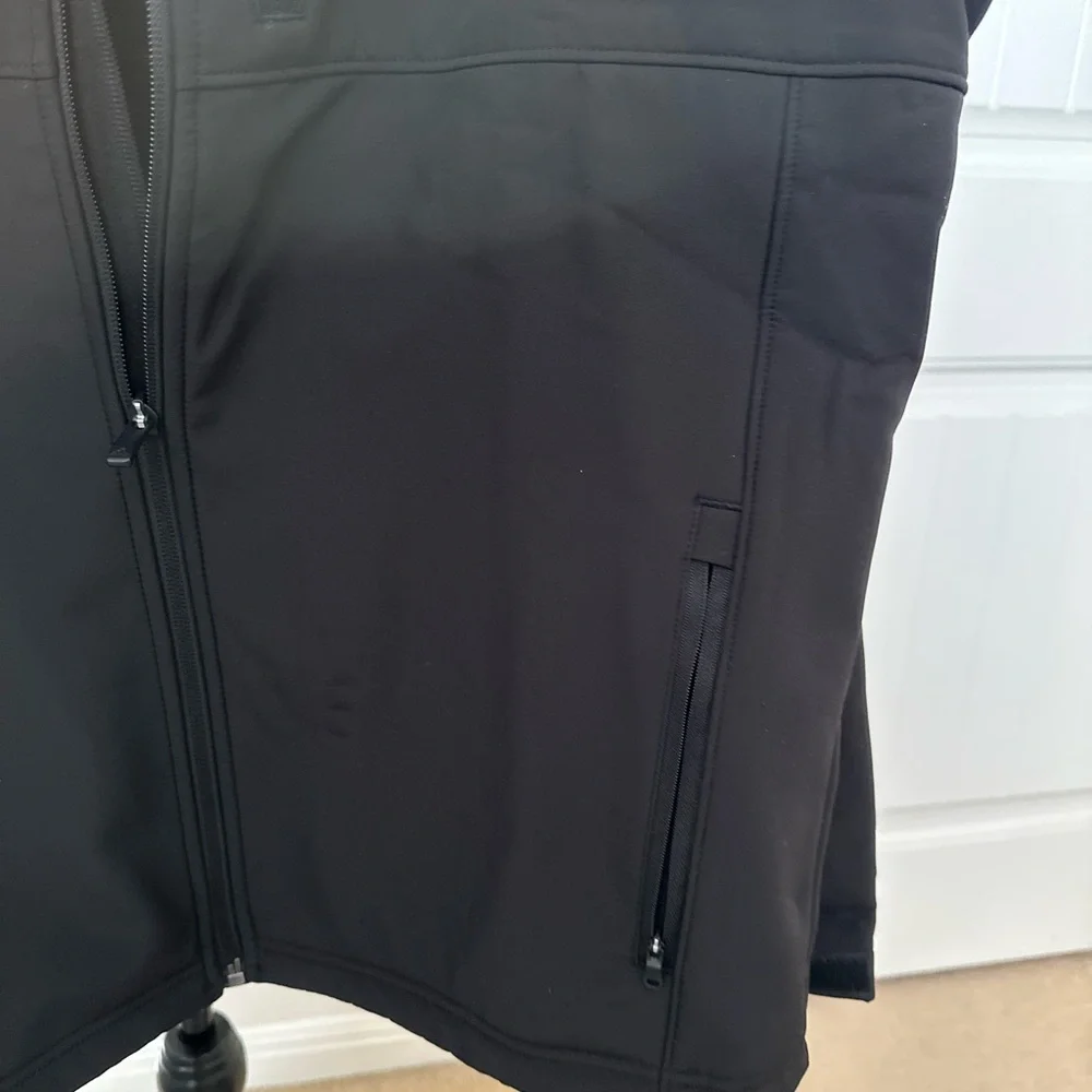 Adidas‎ Golf Softshell, Fleece Lined, Full Zip Golf Jacket Black Medium. NWT.